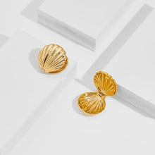 将图片加载到图库查看器，Gold Shell Stud Earrings for Women