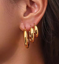 Load image into Gallery viewer, 6 Pairs Simple Gold Hoop Earrings Set for Women Trendy, 14K Gold Plated Chunky Hollow Tube Hoops Earrings, Hypoallergenic Lightweight Large Hoops Jewelry 25/30/35mm