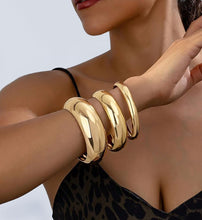 Load image into Gallery viewer, Chunky Gold Bangle Bracelets for Women, Dainty 14k Gold Plated Big Stackable Bangles Set, Trendy Cuff Bracelet Stack Fashion Jewelry Gifts