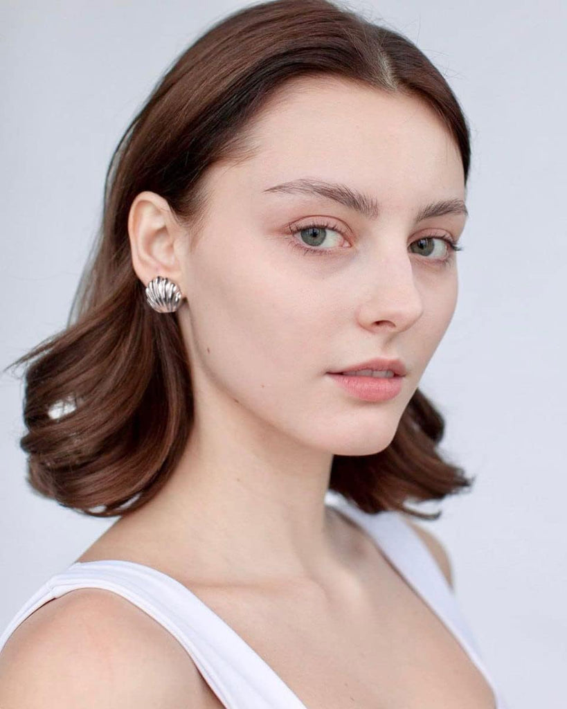 1PC Gold And Silver Seashell Earrings – view 5
