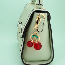 将图片加载到图库查看器，Cherry Keychain For Women