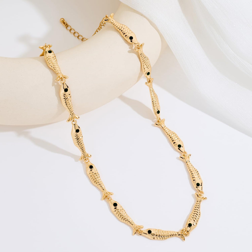 Gold Necklaces for Women – view 5