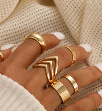 将图片加载到图库查看器，25 Pcs Gold Stackable Ring Set for Women, Chunky Knuckle Finger Midi Rings, Silver Simple Stacking Cute Rings Pack Trendy Stuff Jewelry Gift