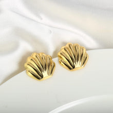 Load image into Gallery viewer, Seashell Stud Earrings For Women – view 5