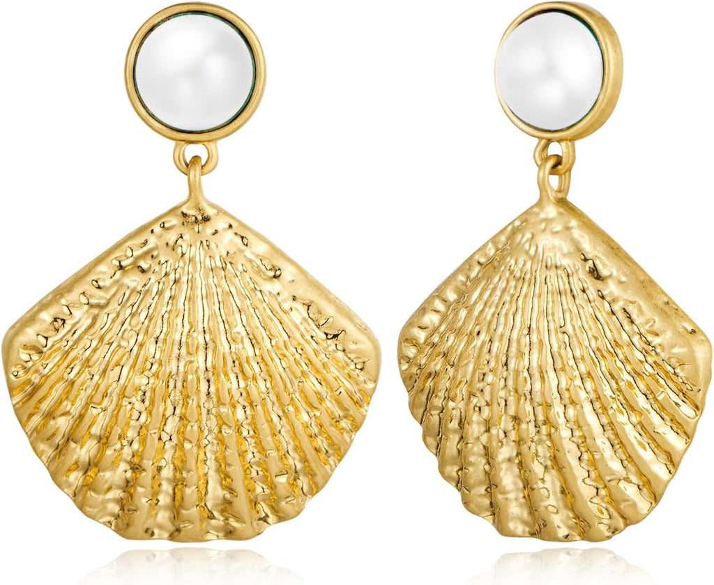 Gold Seashell Stud Earring – view 3
