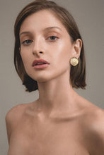 Load image into Gallery viewer, Gold Seashell Earrings And Shell Stud For Women – view 3