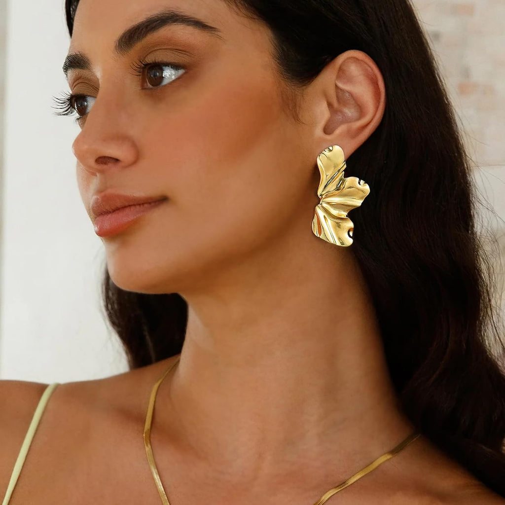 Chunky Gold Hoop Earrings — 40 Pairs, Mixed Styles