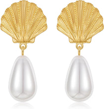 Load image into Gallery viewer, Conch Earrings And Shell Earrings With Pearl – view 3