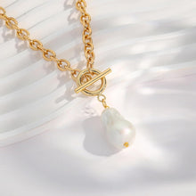 将图片加载到图库查看器，Gold Chunky Chain Necklace for Women lmitaion Pearl Pendant – view 4