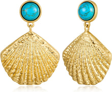 Load image into Gallery viewer, Gold Shell Stud Earrings