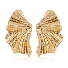 Load image into Gallery viewer, Conch Sell Earrings Gold Stud For Women – view 7