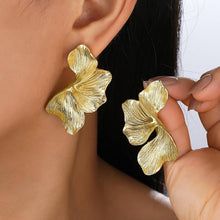 Load image into Gallery viewer, Chunky Gold Flower Dangle Earrings for Women, Gold Plated Irregular Leaf Floral Big Statement Earrings Set – view 3