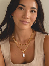 将图片加载到图库查看器，Gold Chunky Chain Necklace for Women lmitaion Pearl Pendant – view 2