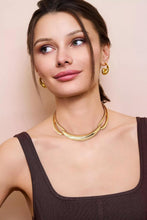 Load image into Gallery viewer, Gold Hammer Collar Curved Bar Collar Necklaces For Women – view 3